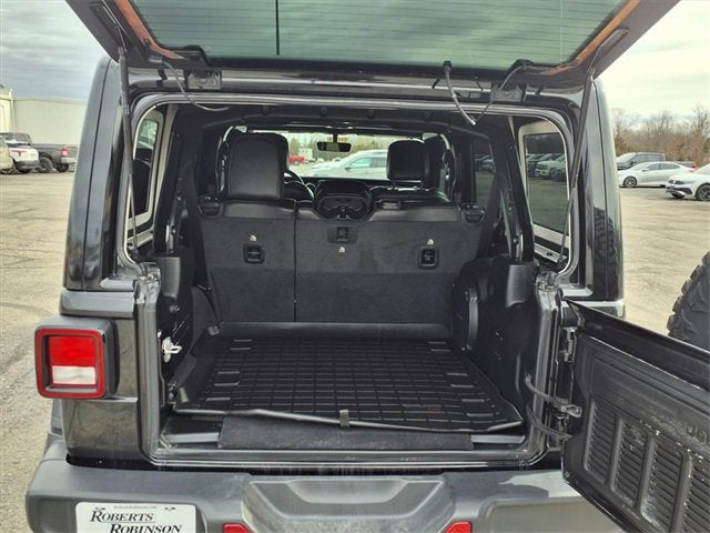 2021 Jeep Wrangler Unlimited Sahara Altitude