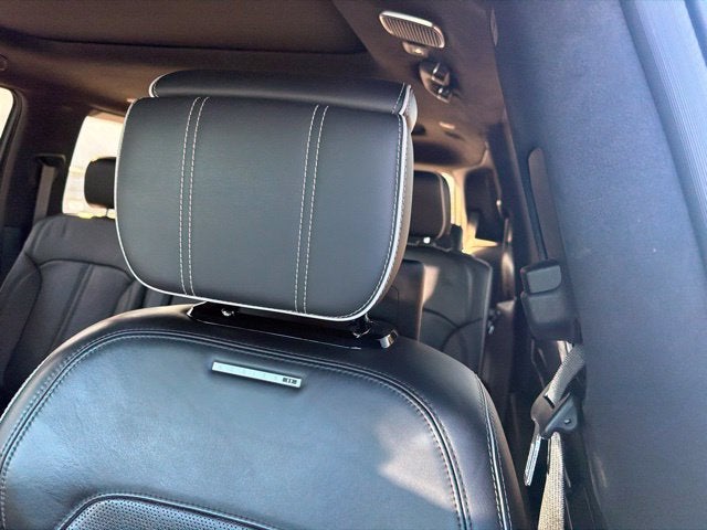 2024 Jeep Grand Wagoneer Series II Obsidian