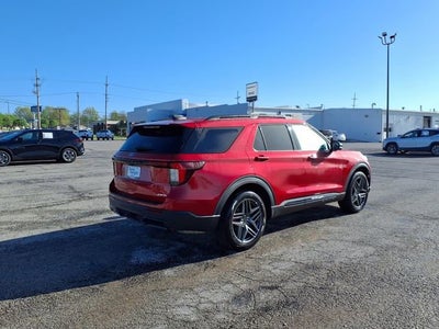2025 Ford Explorer ST-Line