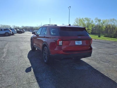 2025 Ford Explorer ST-Line