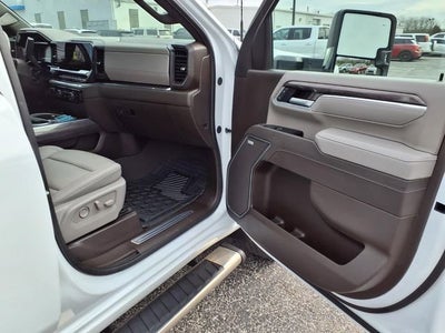 2025 Chevrolet Silverado 3500 HD LTZ