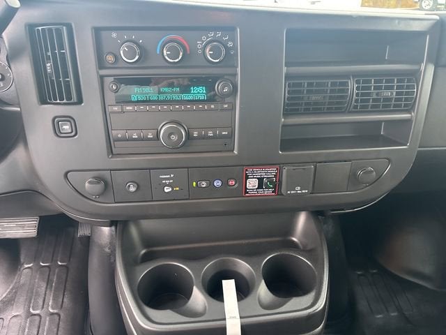 2025 Chevrolet Express Cargo WT