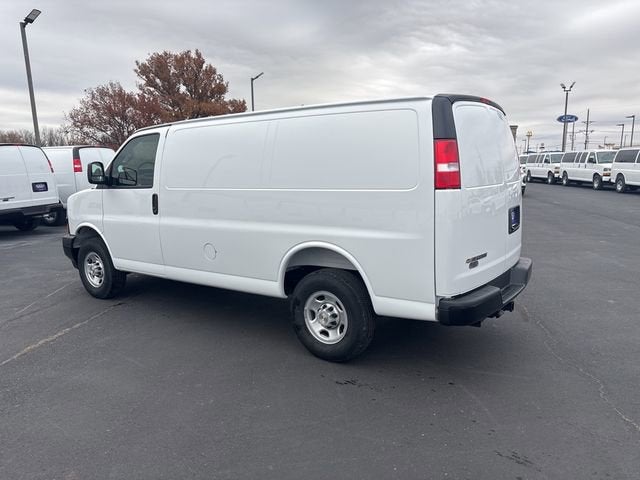 2025 Chevrolet Express Cargo WT