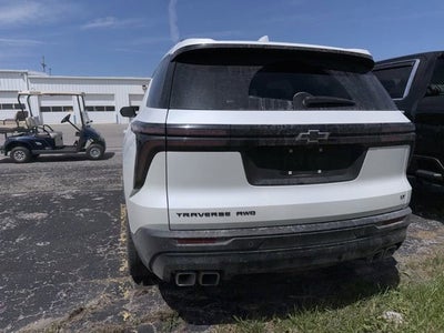 2024 Chevrolet Traverse LT