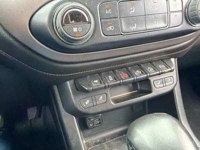 2022 GMC Canyon AT4 - Leather