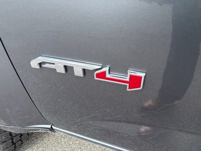 2022 GMC Canyon 4WD AT4 w/Leather