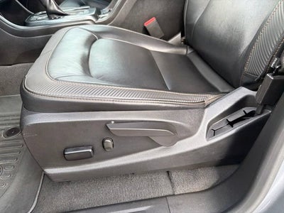 2022 GMC Canyon 4WD AT4 w/Leather