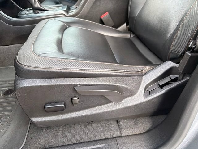 2022 GMC Canyon 4WD AT4 w/Leather