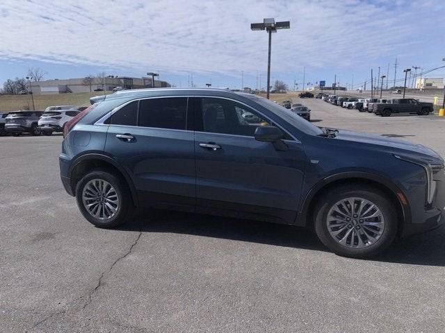 2025 Cadillac XT4 Premium Luxury