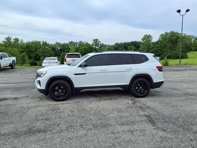 2025 Volkswagen Atlas 2.0T Peak Edition