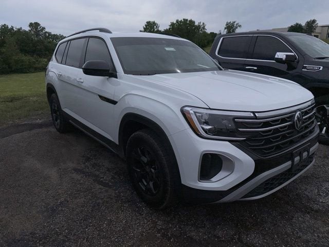 2025 Volkswagen Atlas 2.0T Peak Edition