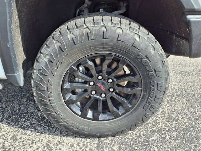 2023 GMC Sierra 1500 AT4X