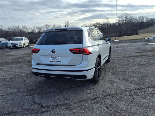 2023 Volkswagen Tiguan SE R-Line Black