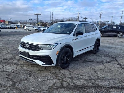 2023 Volkswagen Tiguan SE R-Line Black