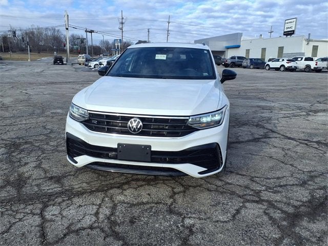 2023 Volkswagen Tiguan SE R-Line Black