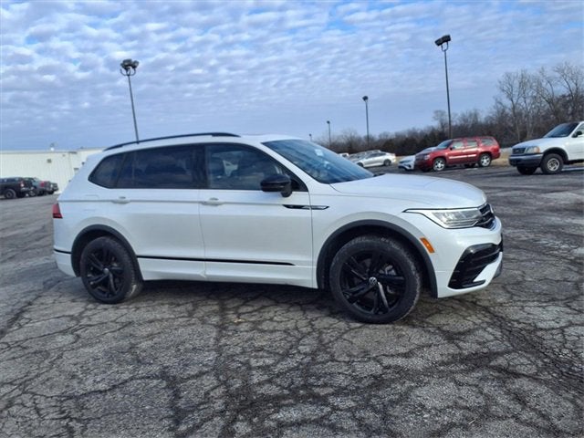 2023 Volkswagen Tiguan SE R-Line Black