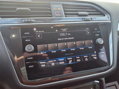 2023 Volkswagen Tiguan SE R-Line Black