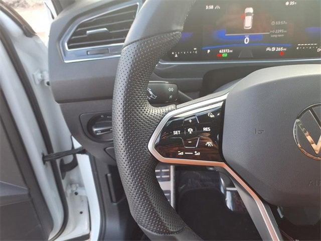 2023 Volkswagen Tiguan SE R-Line Black