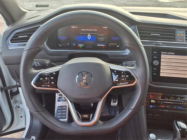 2023 Volkswagen Tiguan SE R-Line Black