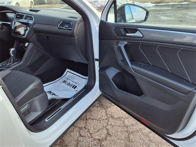 2023 Volkswagen Tiguan SE R-Line Black