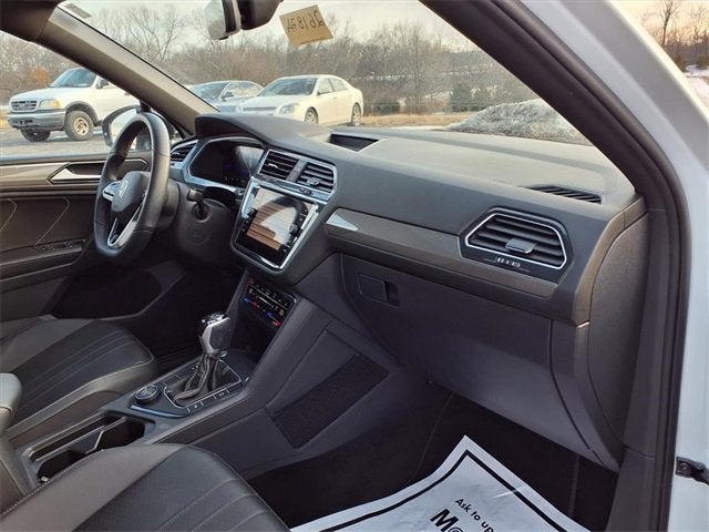 2023 Volkswagen Tiguan SE R-Line Black