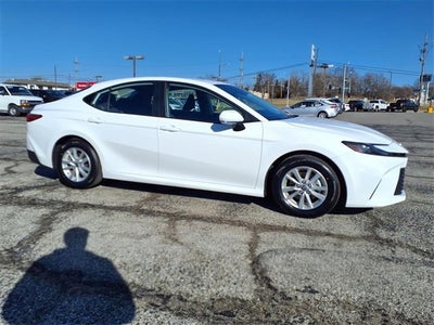 2025 Toyota Camry LE