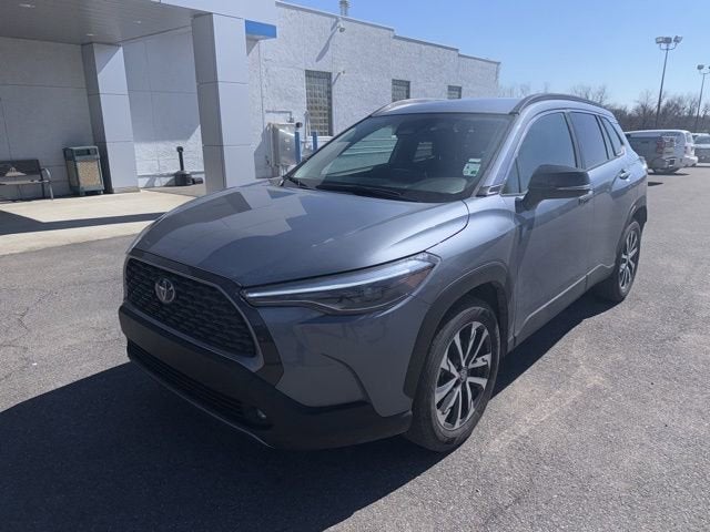 2025 Toyota Corolla Cross XLE