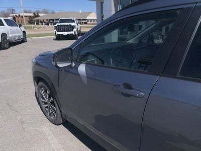 2025 Toyota Corolla Cross XLE