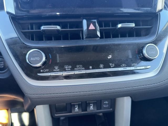 2025 Toyota Corolla Cross XLE