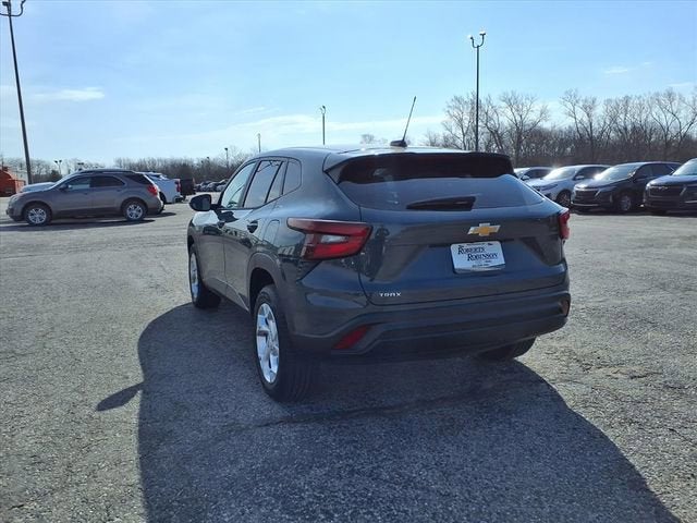 2025 Chevrolet Trax LS