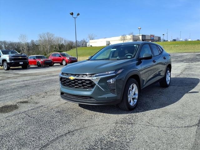 2025 Chevrolet Trax LS