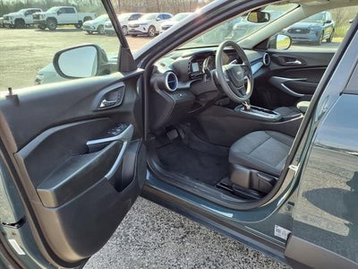 2025 Chevrolet Trax LS