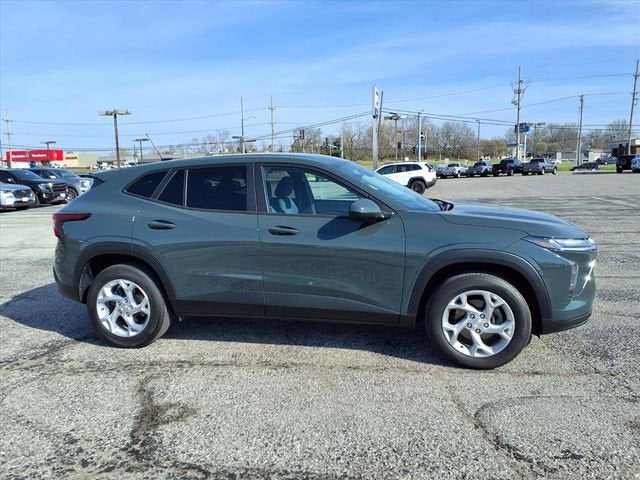 2025 Chevrolet Trax LS