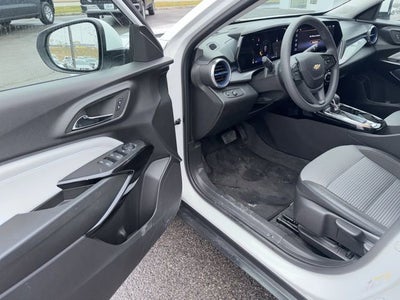 2025 Chevrolet Trax LT