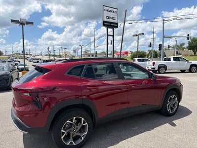 2025 Chevrolet Trax LT
