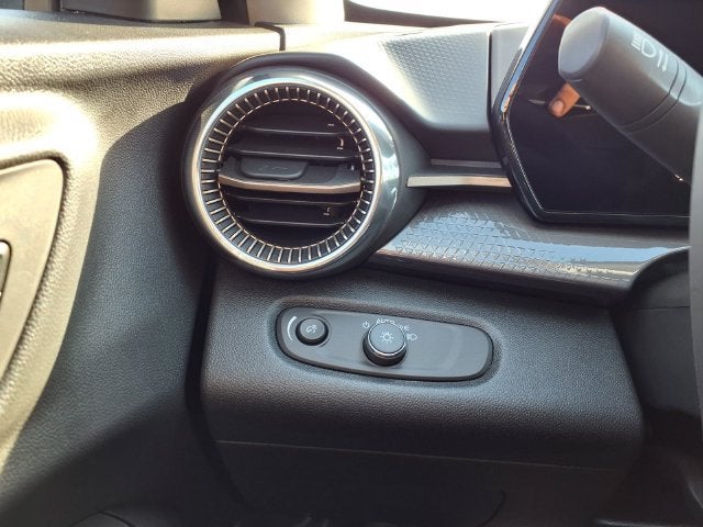 2026 Chevrolet Trax Activ - Photo 25