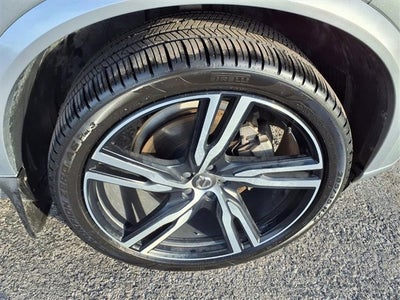 2019 Volvo XC90 R-Design