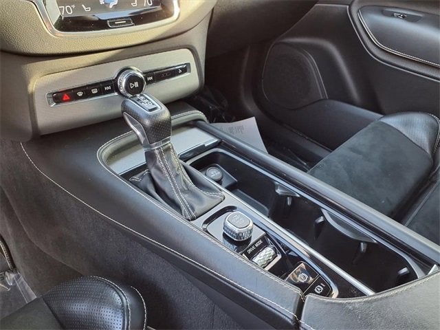 2019 Volvo XC90 R-Design