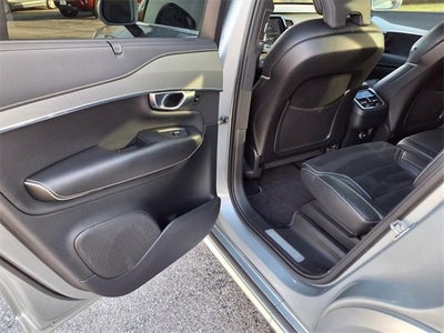 2019 Volvo XC90 R-Design