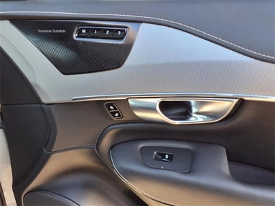 2019 Volvo XC90 R-Design