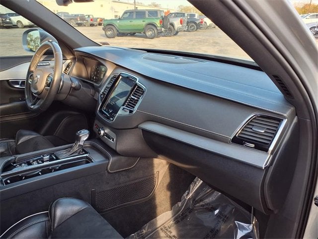 2019 Volvo XC90 R-Design